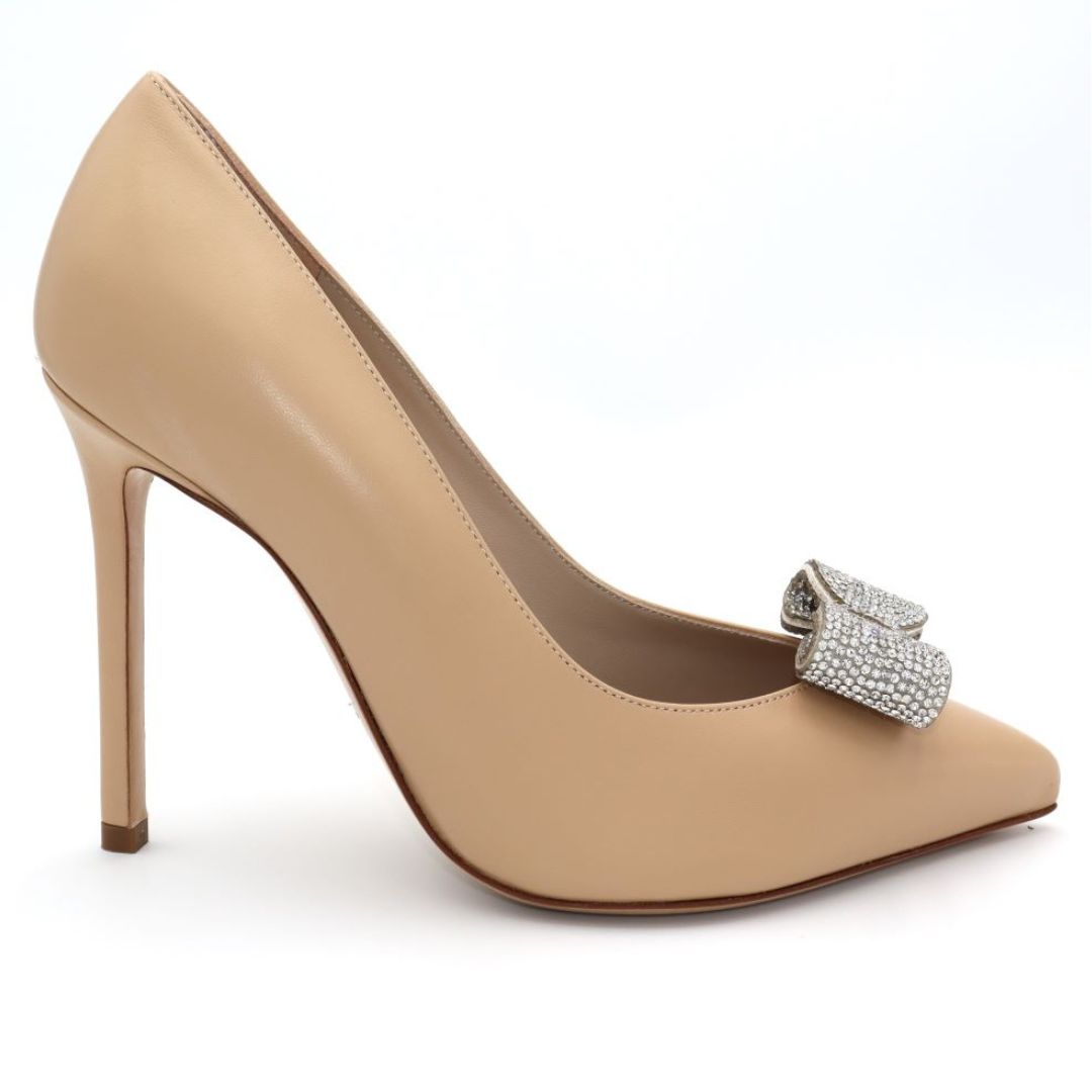 GLORIELLAS Clip Glam Daisy Gloriellas Schuhclips Glam Diva silberne Glitzerschleife Schuhaccessoire mit beigen Pumps