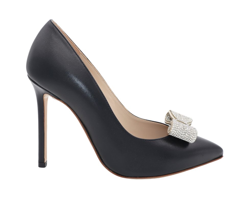 Gloriellas Blogbeitrag schwarze High Heels  schwarze Pumps mit Schuhclips 