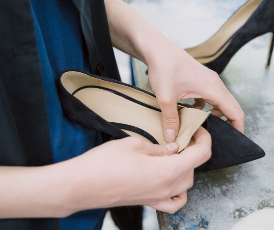 Gloriellas Blogbeitrag bequeme und handgefertigte Premium Stilettos aus Italien (6) Schuhmacher handgefertigte Stilettos Made in Italy