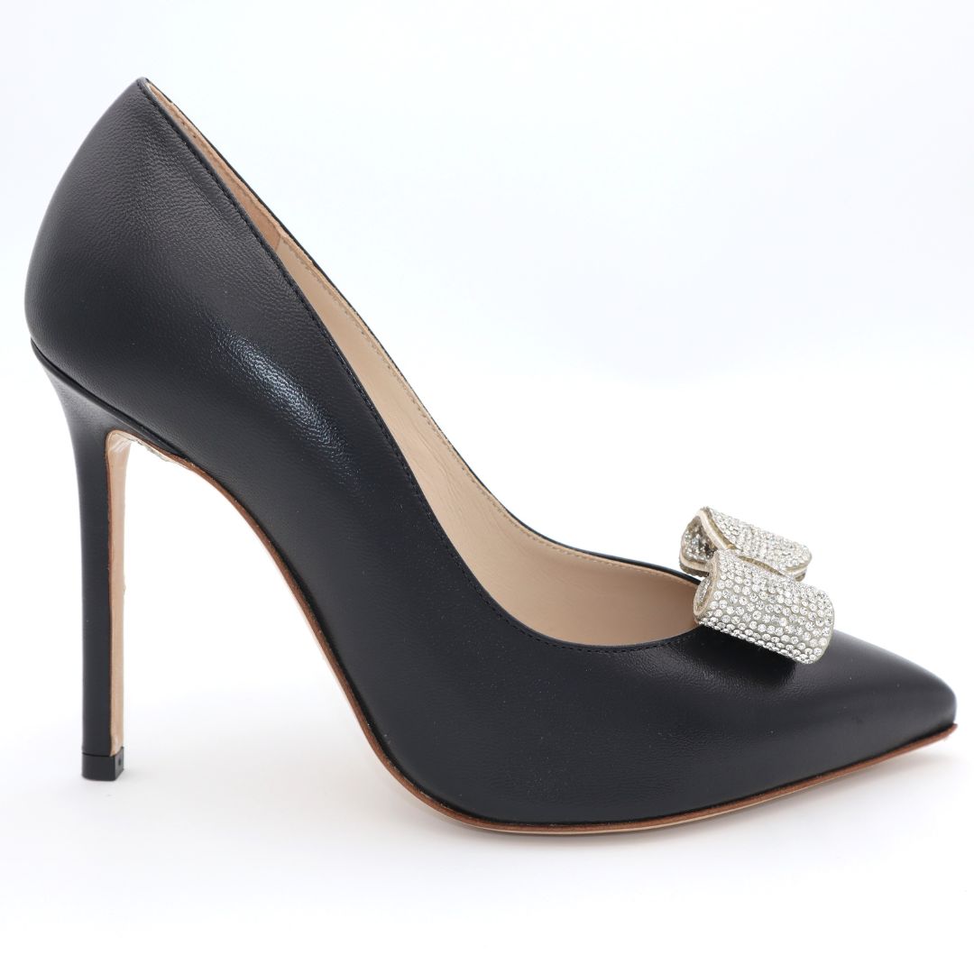GLORIELLAS Clip Glam Daisy Gloriellas Schuhclips Glam Diva silberne Glitzerschleife Schuhaccessoire mit schwarzen Pumps