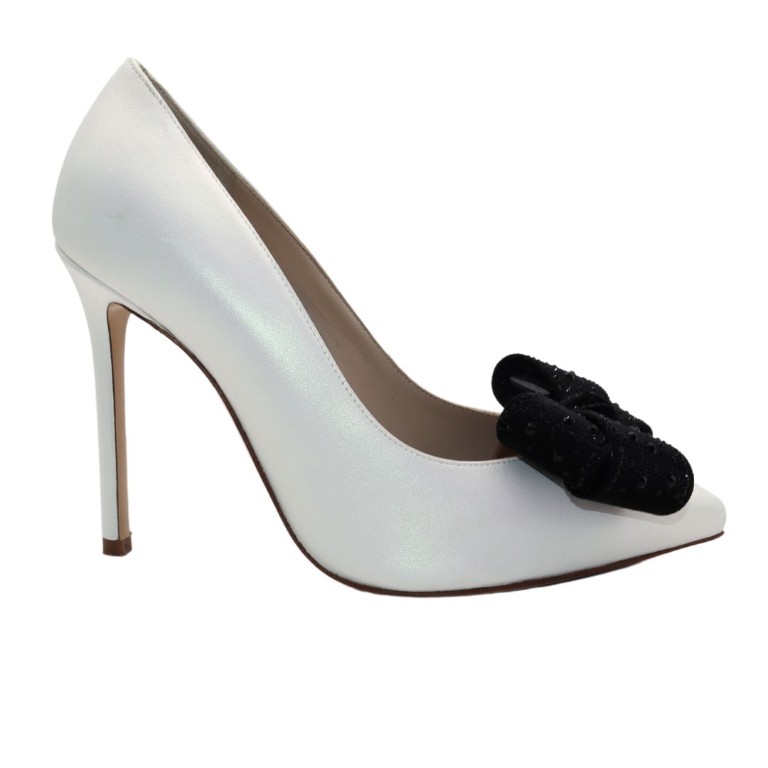 GLORIELLAS Clip Black Velvet Glam Gloriellas Schuhclips Black Velvet Glam Schwarze Samtschleife mit Glitzer und weiße High Heels